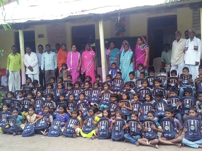 The students stopped supplying fruit | विद्यार्थ्यांना फळांचा पुरवठा झाला बंद The students stopped supplying fruit | विद्यार्थ्यांना फळांचा पुरवठा झाला बंद